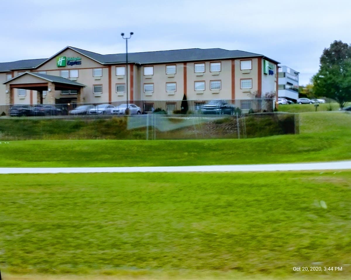 Holiday Inn Express Mt. Pleasant - Scottdale by IHG