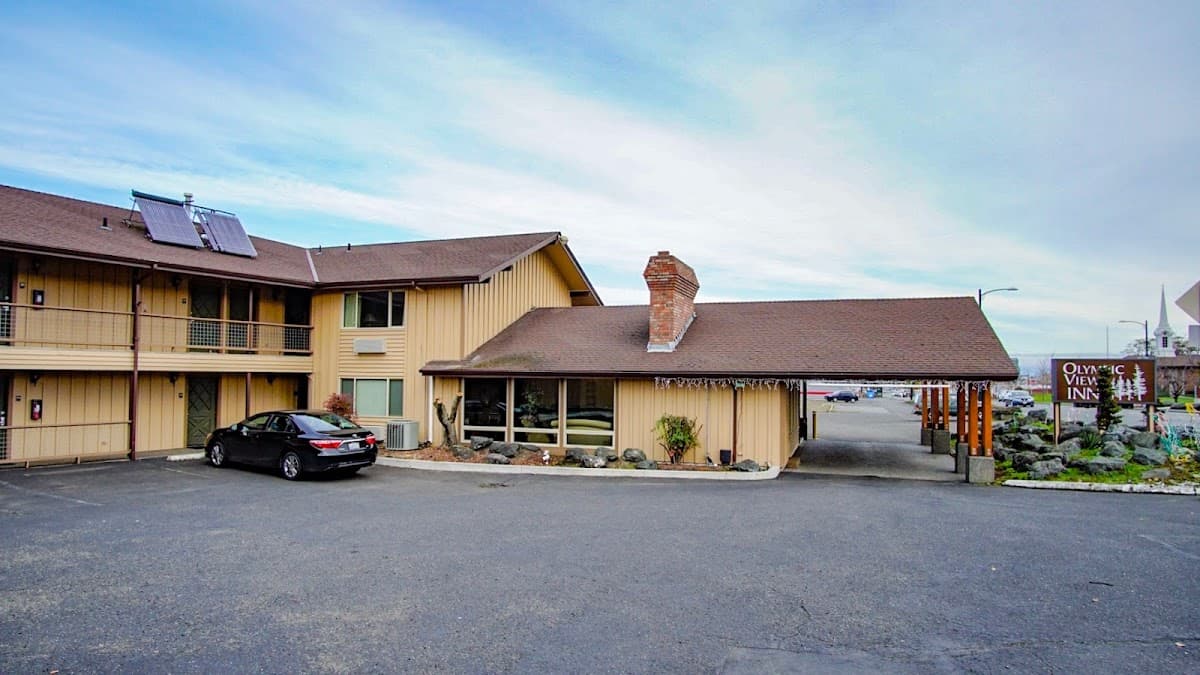 OLYMPIC VIEW INN