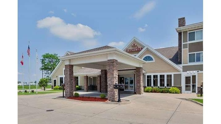 AmericInn by Wyndham Monmouth