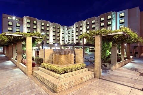Courtyard by Marriott Portland Downtown/Convention Center