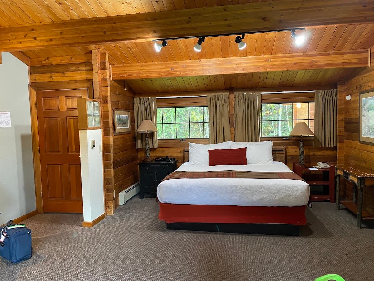 Upper Kenai River Inn