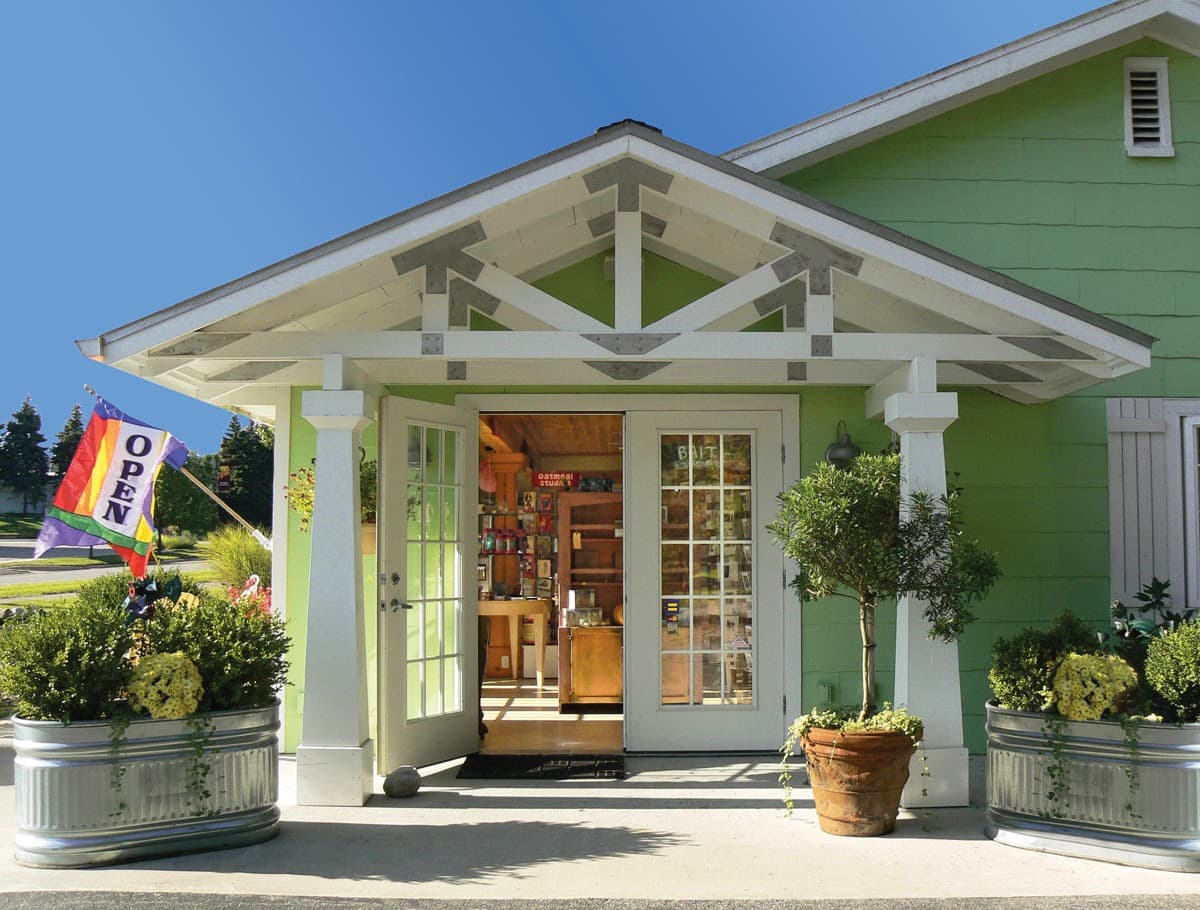 Pines Motor Lodge & Retro Gift