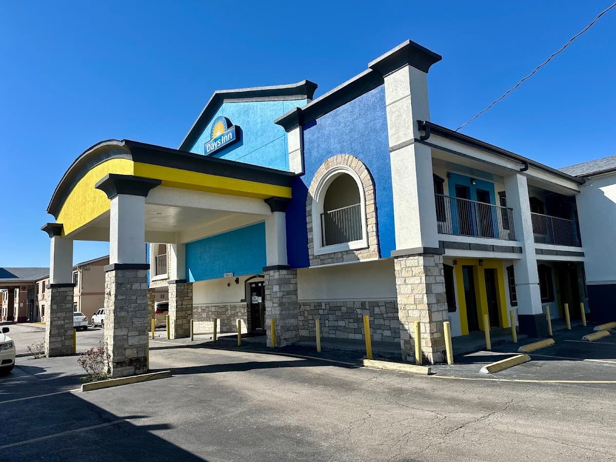 Days Inn by Wyndham Houston East