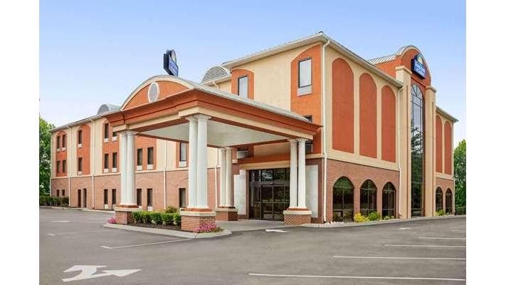 Days Inn & Suites by Wyndham Murfreesboro
