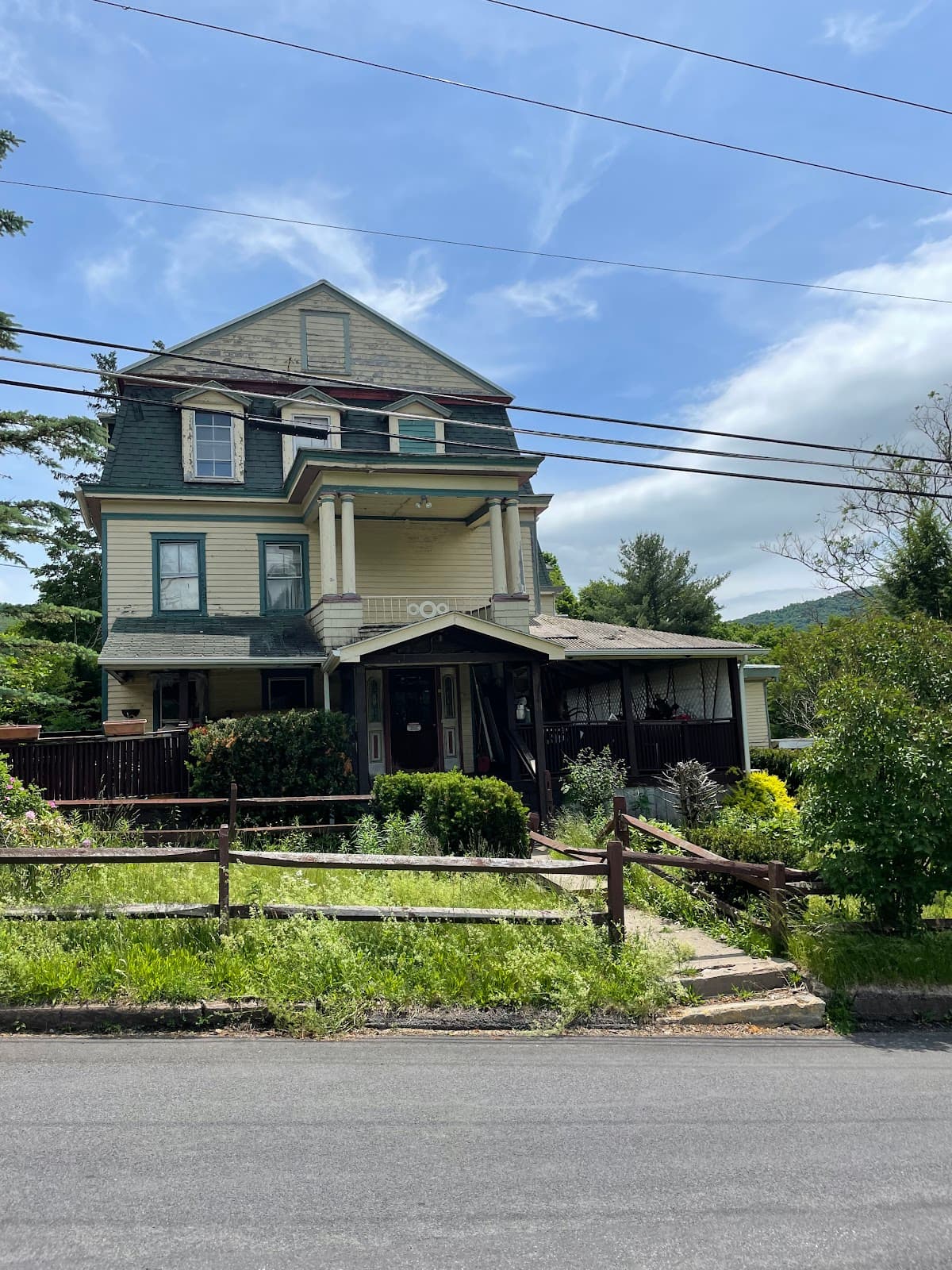 Belvedere Country Inn