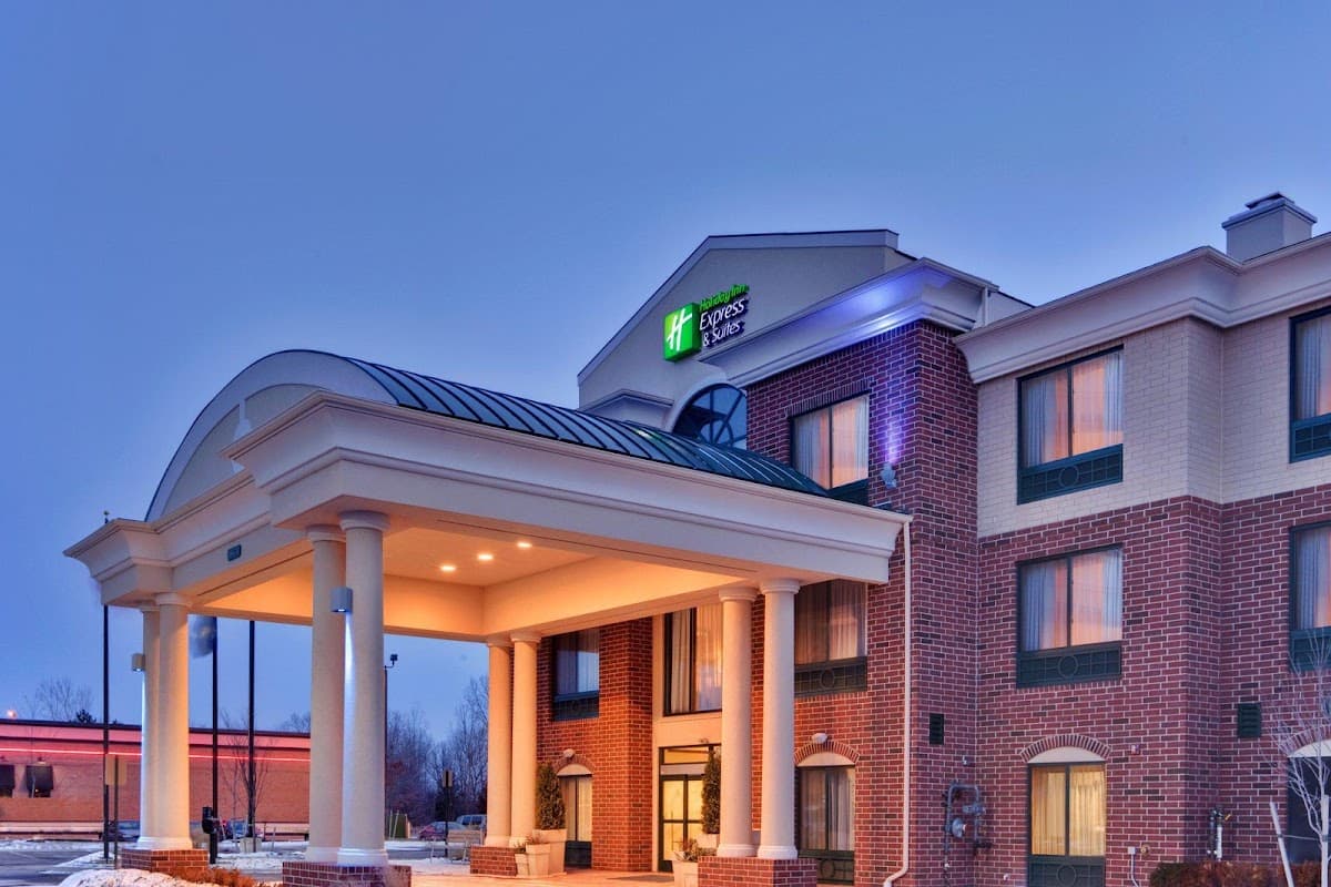 Holiday Inn Express & Suites Detroit-Novi by IHG