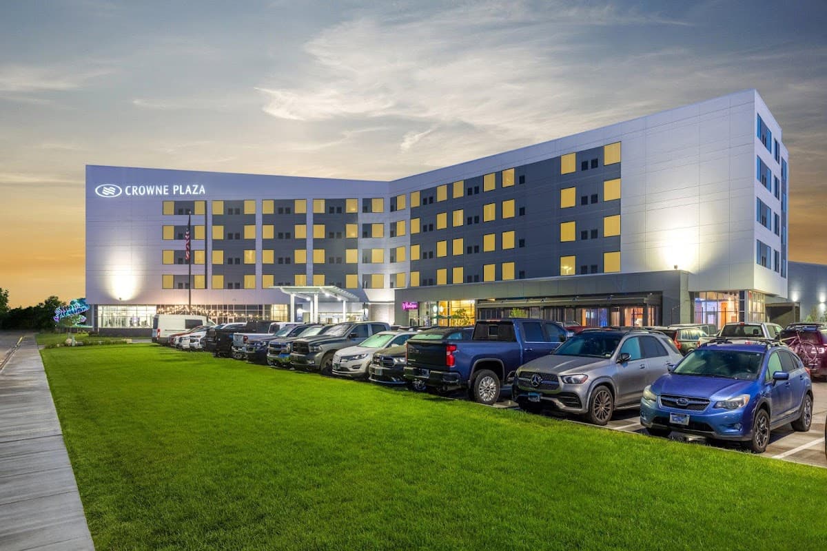 Crowne Plaza Kearney, an IHG Hotel