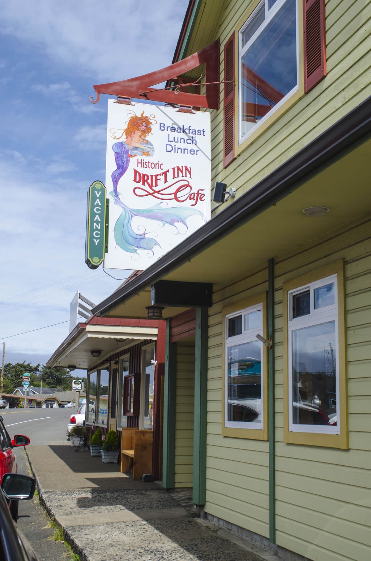 The Drift Inn Hotel and Restaurant