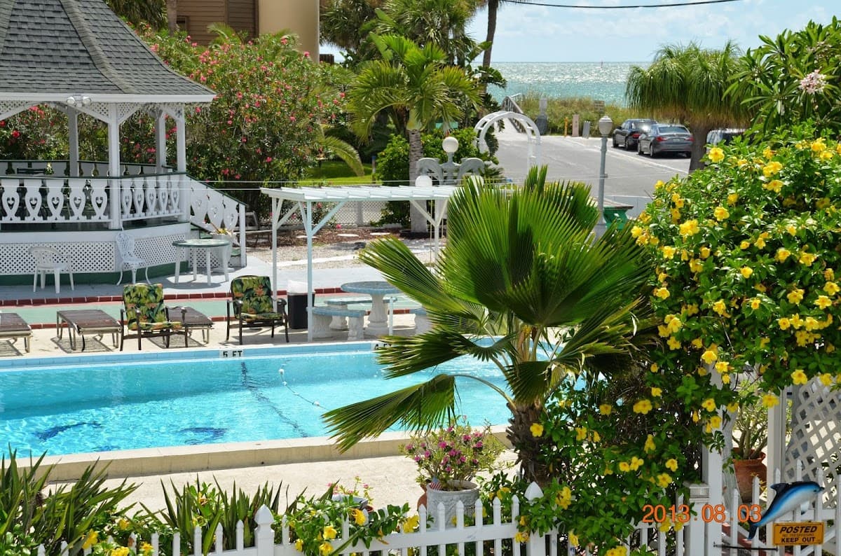 Twins Inn & Apartments