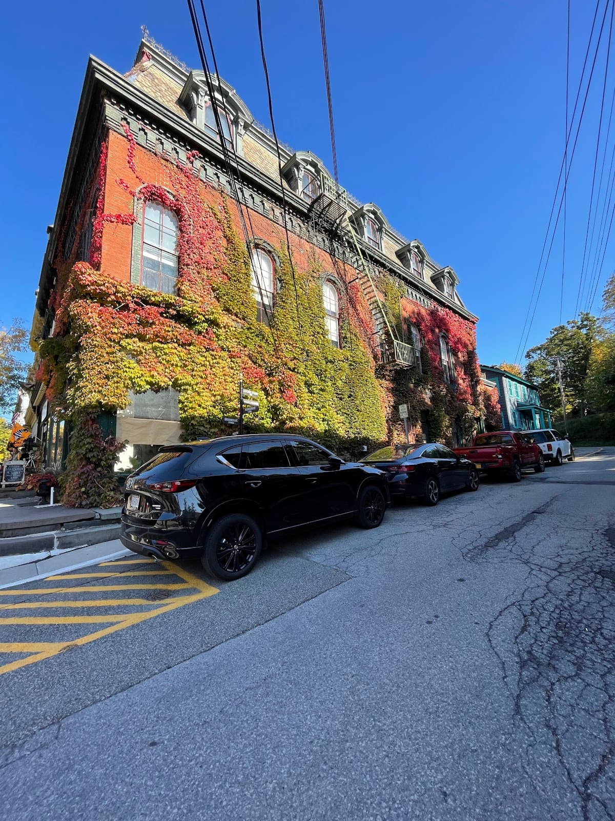 Pig Hill Inn