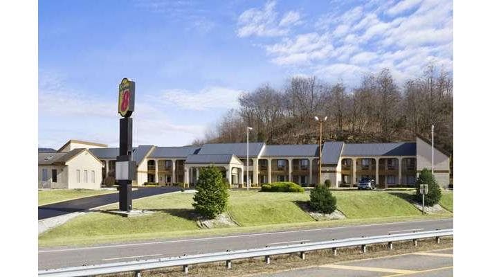 Super 8 by Wyndham Fort Chiswell Wytheville Area