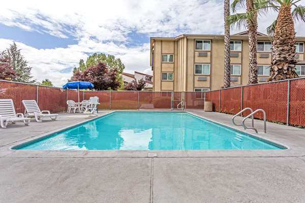 Super 8 by Wyndham Sacramento North