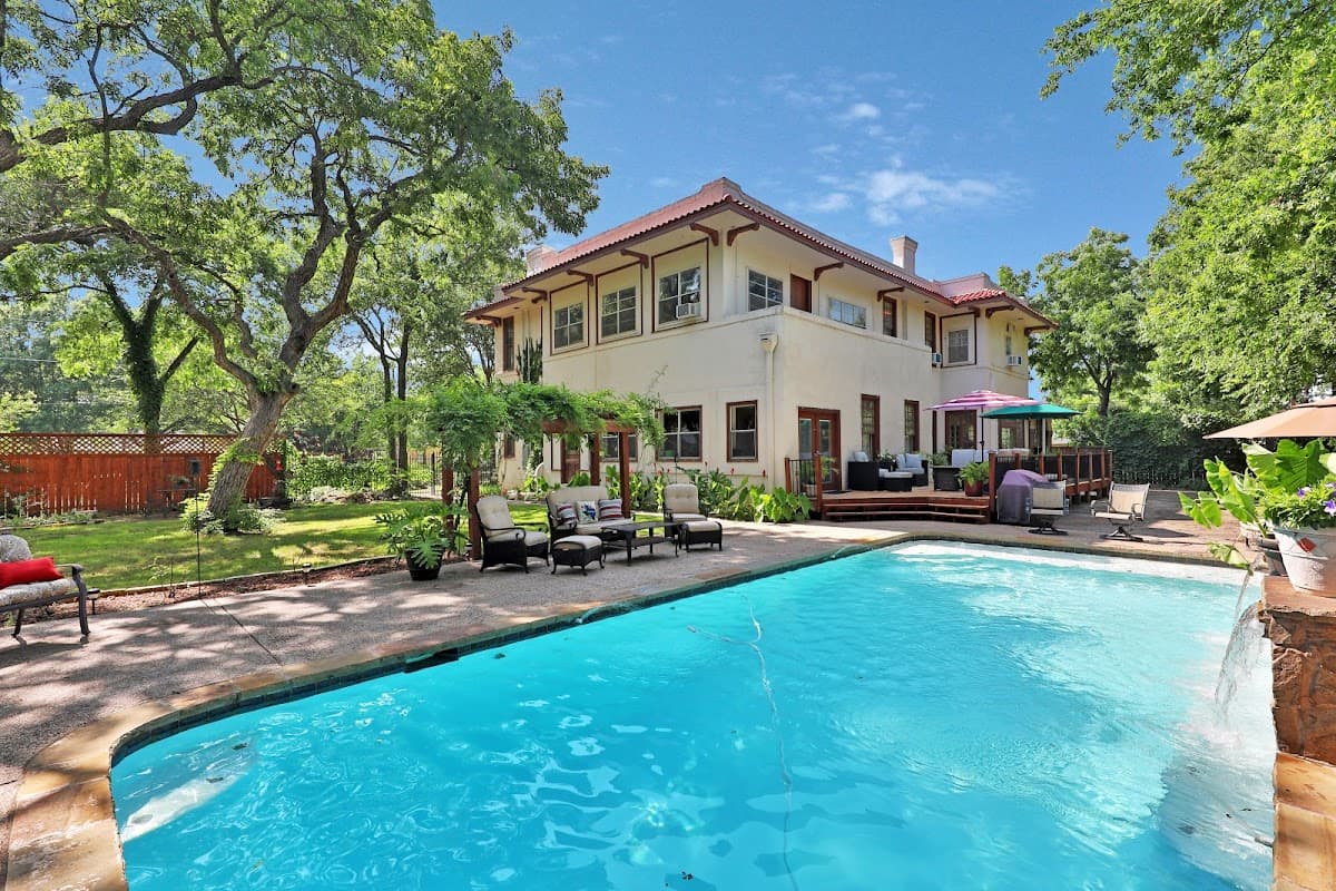 The Lancaster Manor Bed and Breakfast