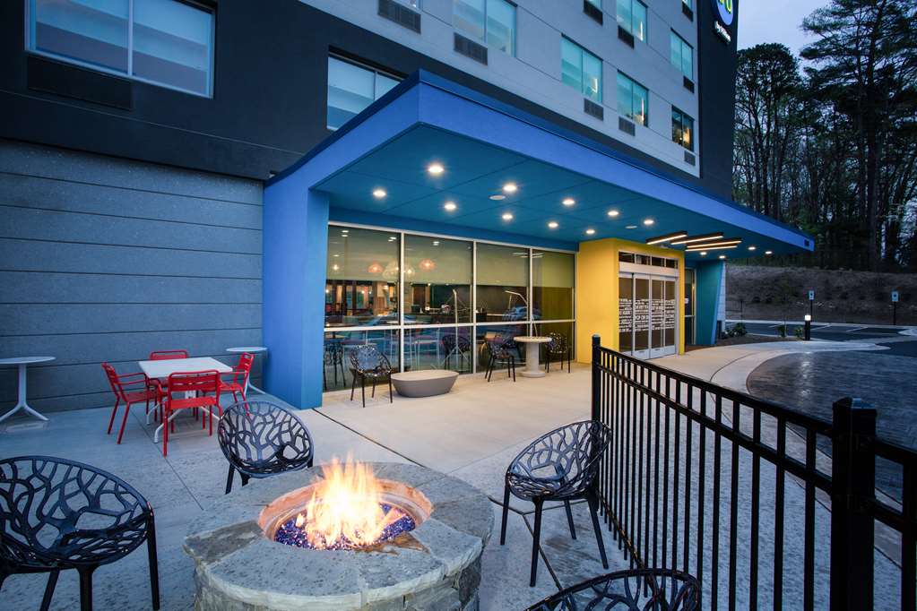 Tru by Hilton Asheville Blue Ridge Parkway