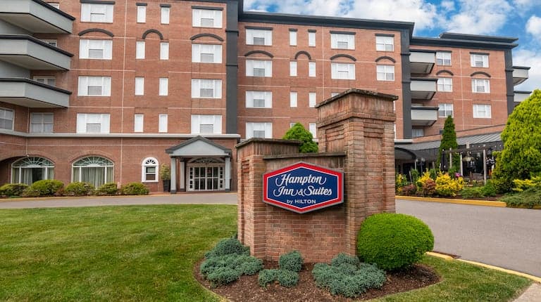 Hampton Inn & Suites Stamford