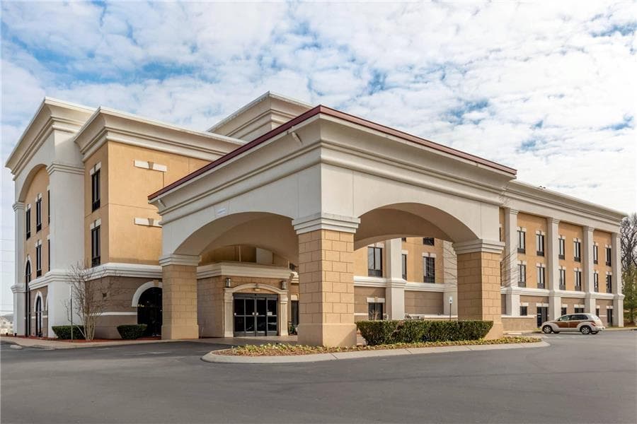 Comfort Suites