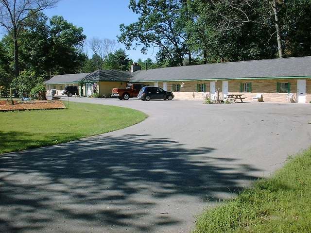 Deer Trail Motel