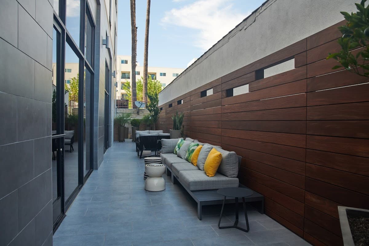 Hampton Inn & Suites Los Angeles/Sherman Oaks