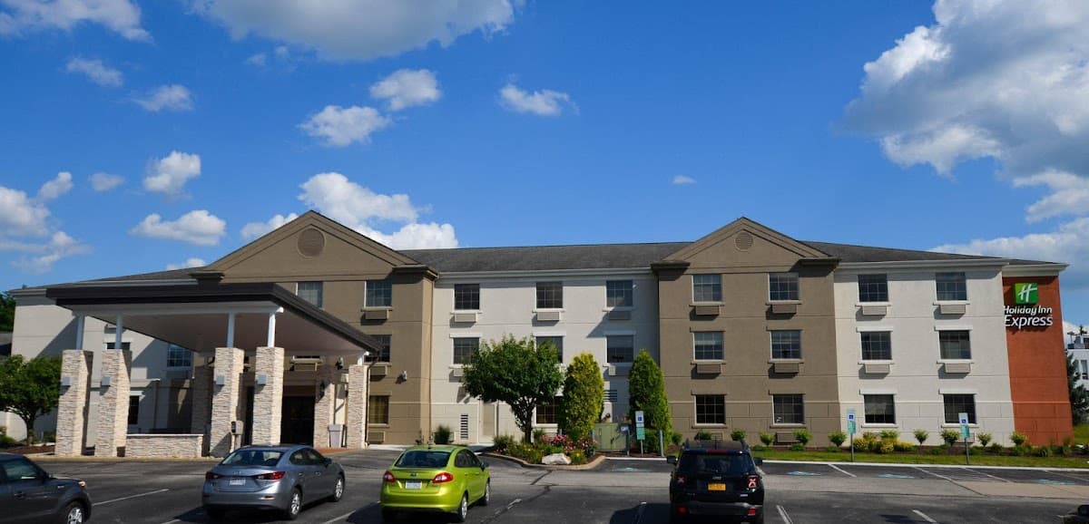 Holiday Inn Express Pittsburgh-Bridgeville by IHG