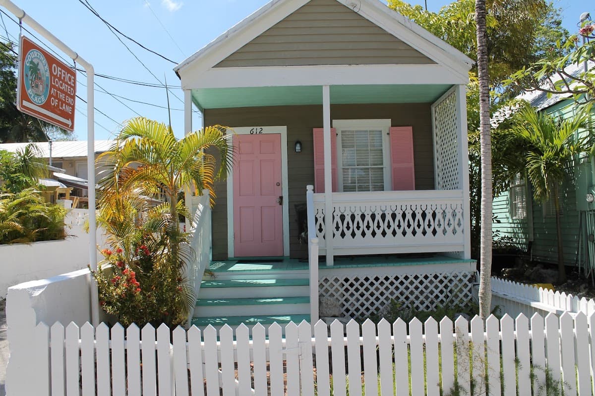 Cuban Club Suites