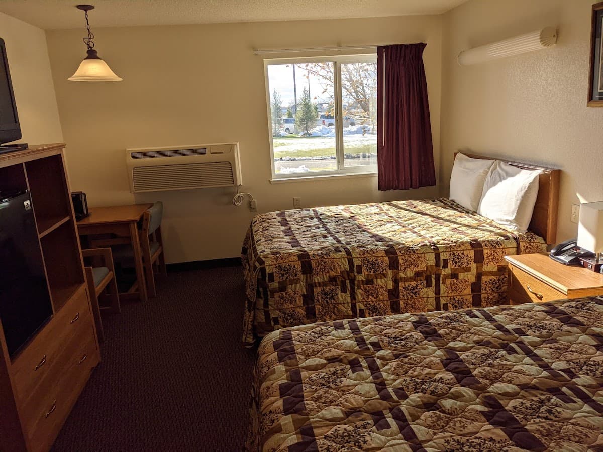Le Center Garden Inn