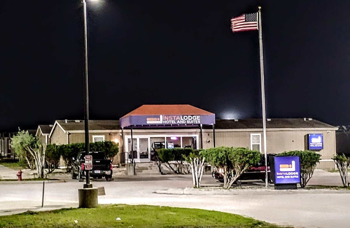 Instalodge Hotel and Suites Karnes City