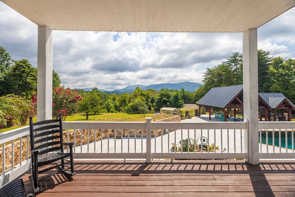 Whitepath Lodge and Resort