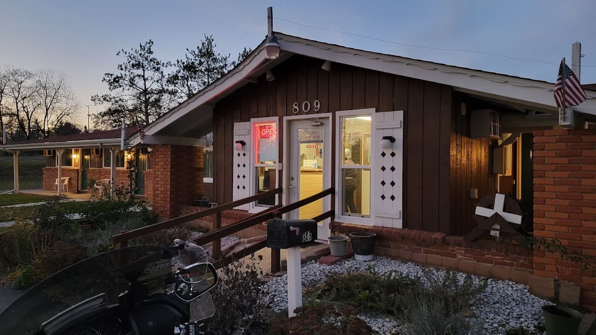 Spinning Wheel Motel