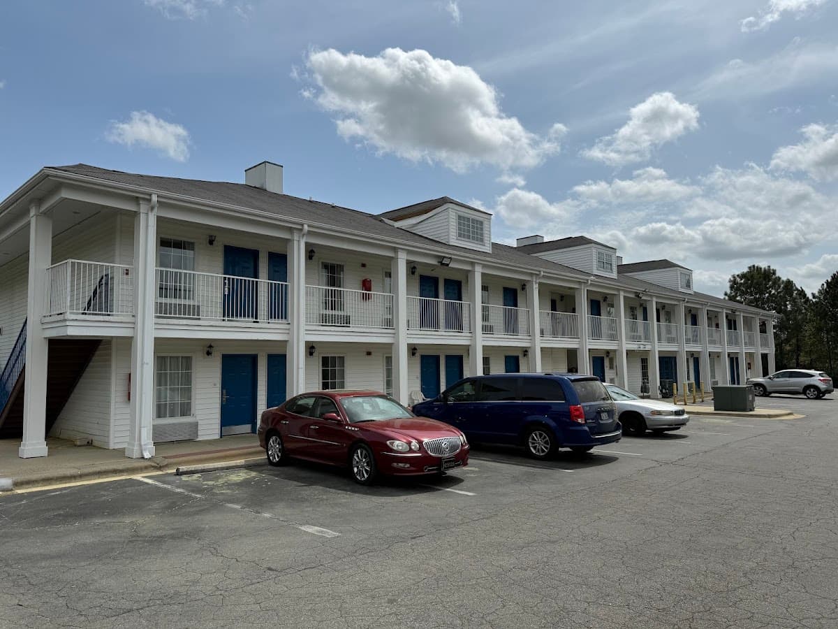 Brentwood Inn and Suites Roanoke Rapids