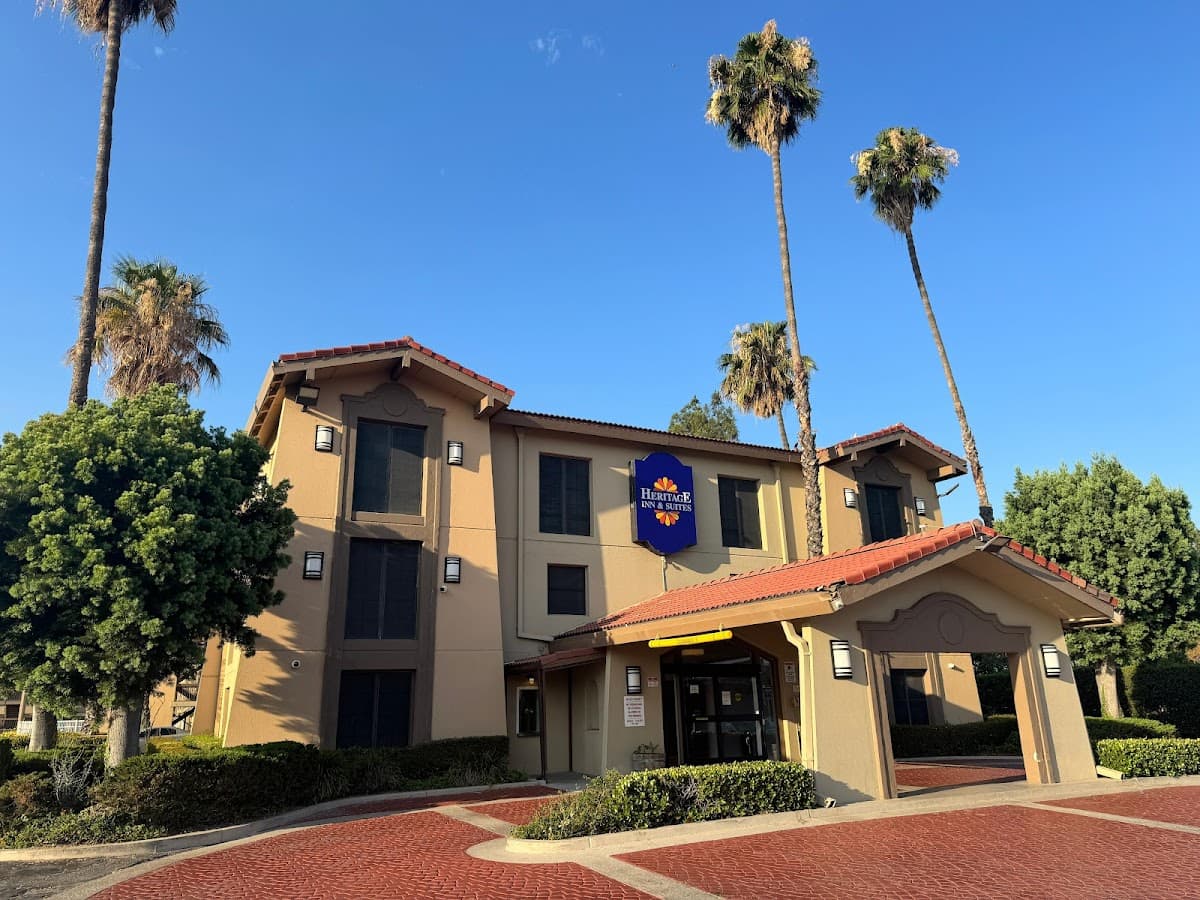 HERITAGE INN & SUITES