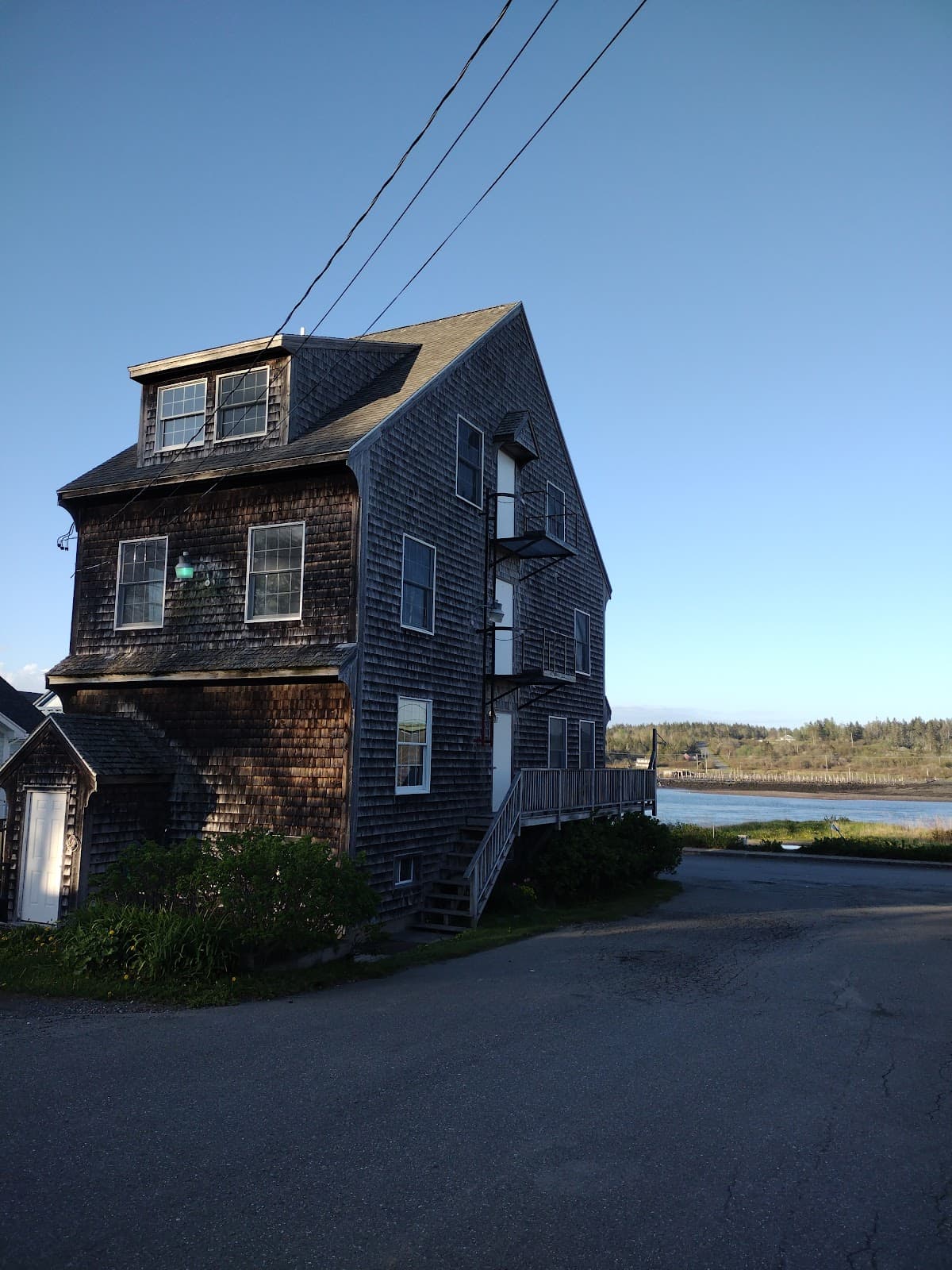 Eastern Beacon Inn