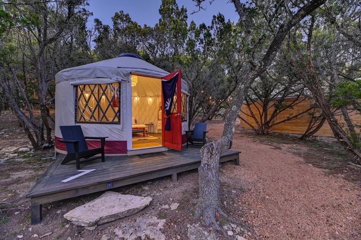 Lucky Arrow Retreat - Glamping Capital of Texas, USA ® Event Venue