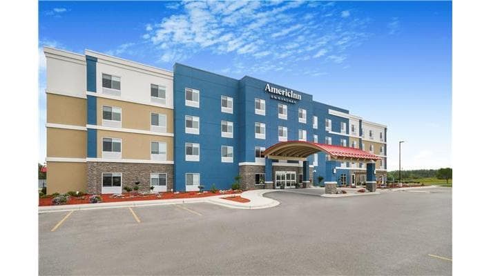 AmericInn by Wyndham International Falls