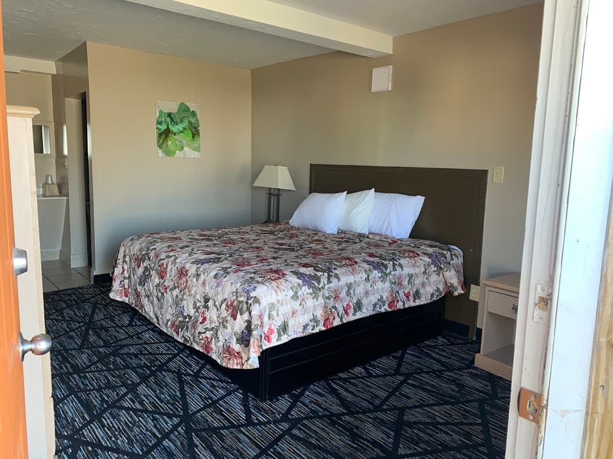 Raceway Inn Motel