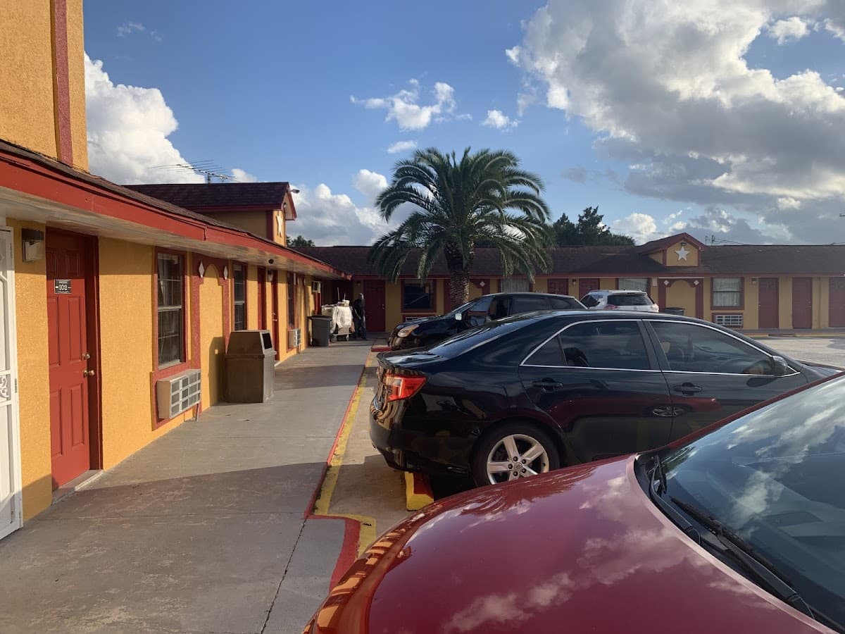 Economy Inn & Suites South Main