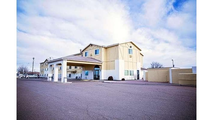 Super 8 by Wyndham Holbrook
