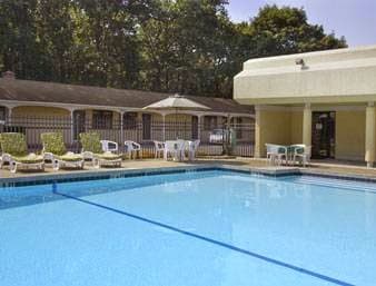 Atlantic Inn & Suites