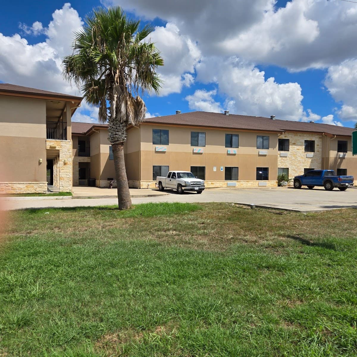 Karnes City Lodge