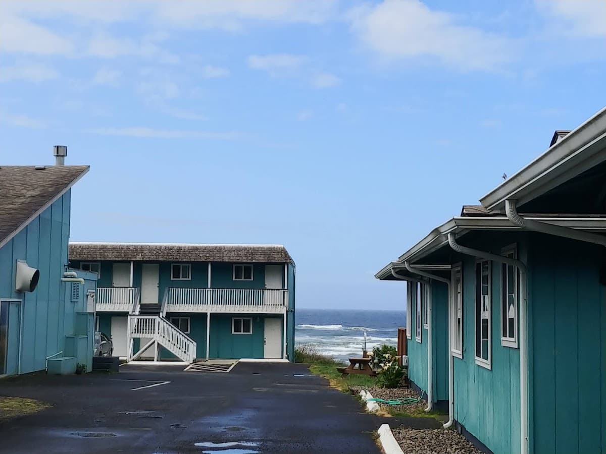 Silver Surf Motel