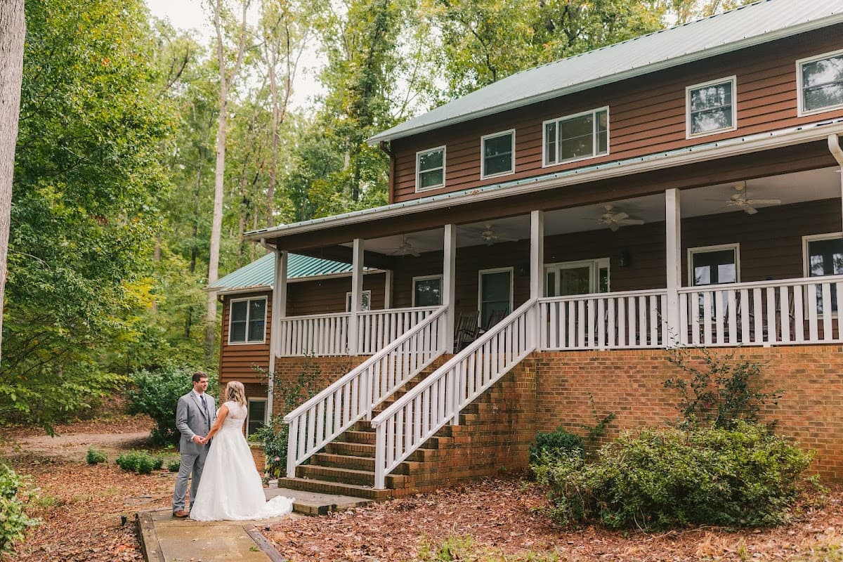 Lundy Creek Lodge