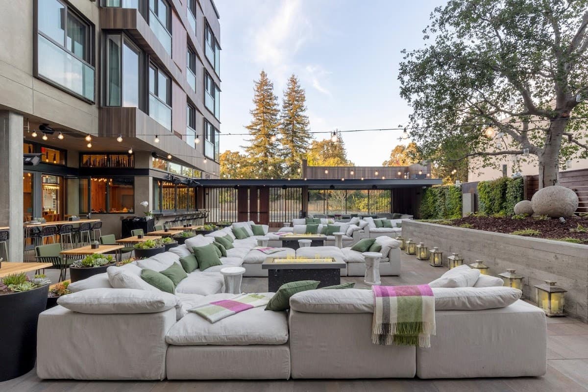 Park James Hotel
