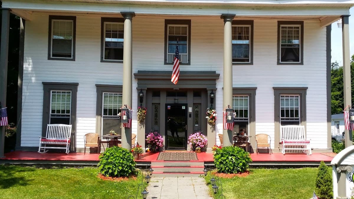 Brookside Inn At Laurens