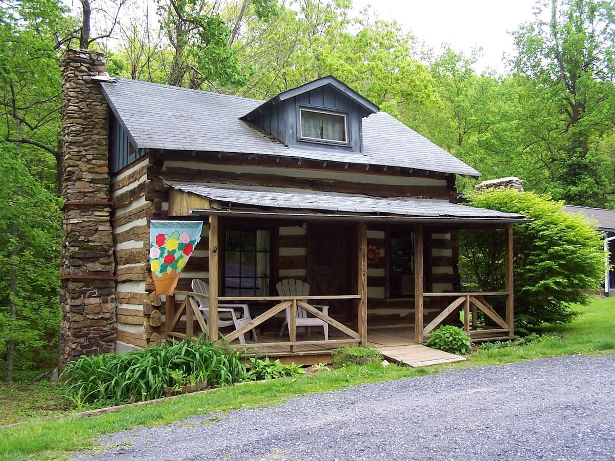 Cabin Creekwood