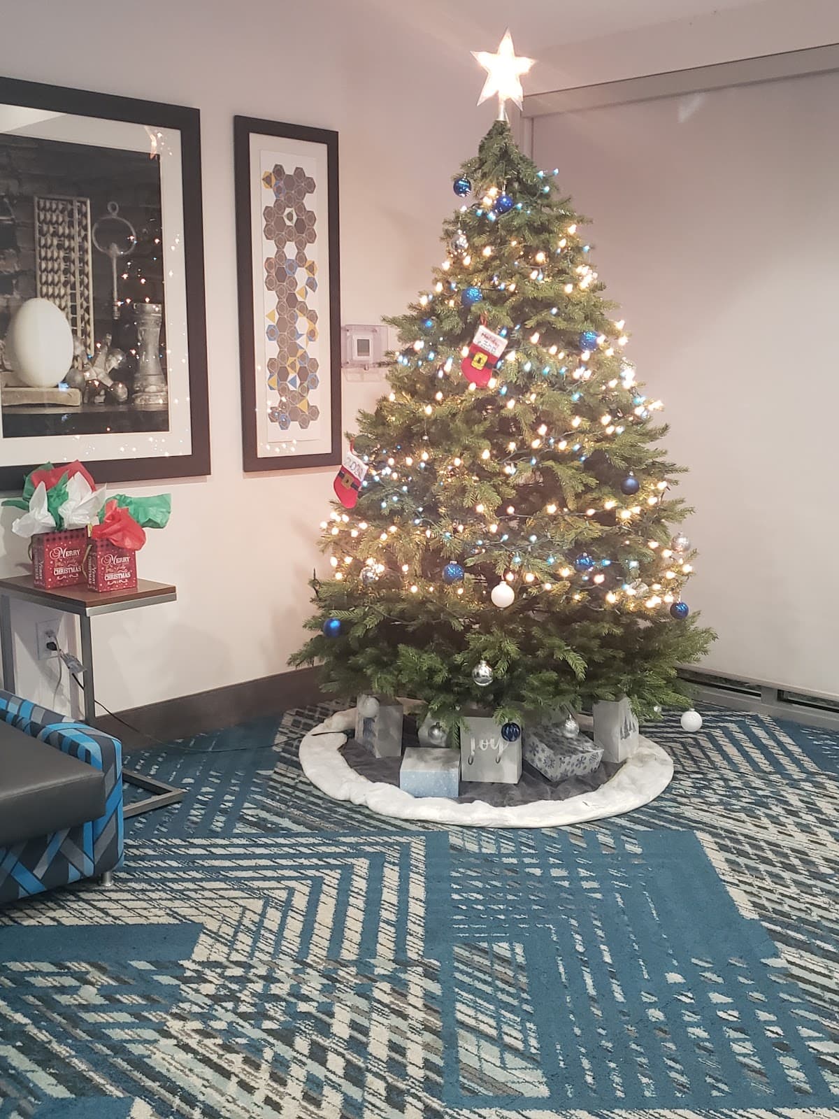 Holiday Inn Express & Suites Gainesville - Lake Lanier Area, an IHG Hotel