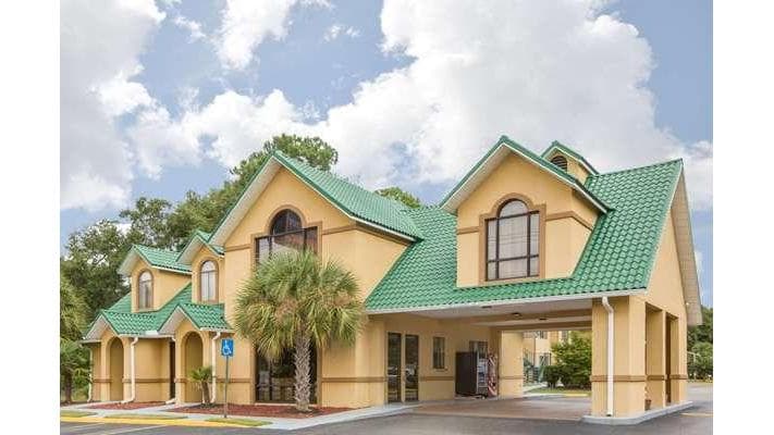 Howard Johnson by Wyndham Dothan
