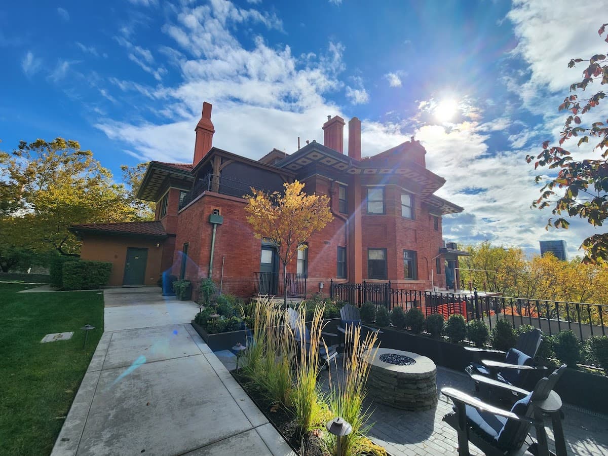 Inn On the Hill