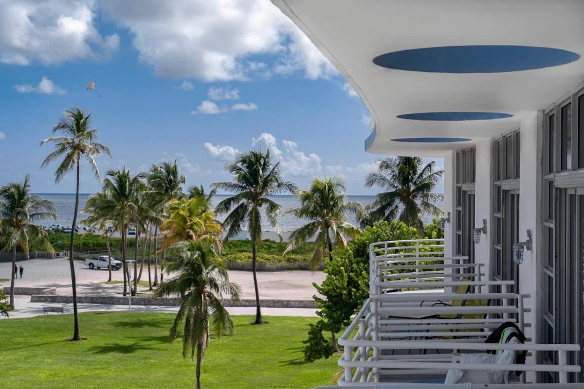 Strand Ocean Drive Suites