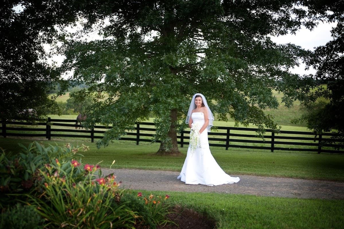 Side Saddle Inn Weddings & Events