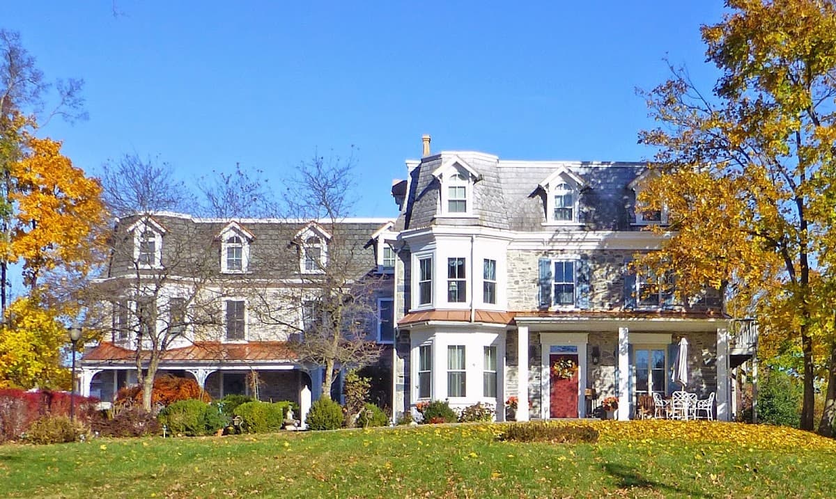 Fox and Hound Bed & Breakfast of New Hope
