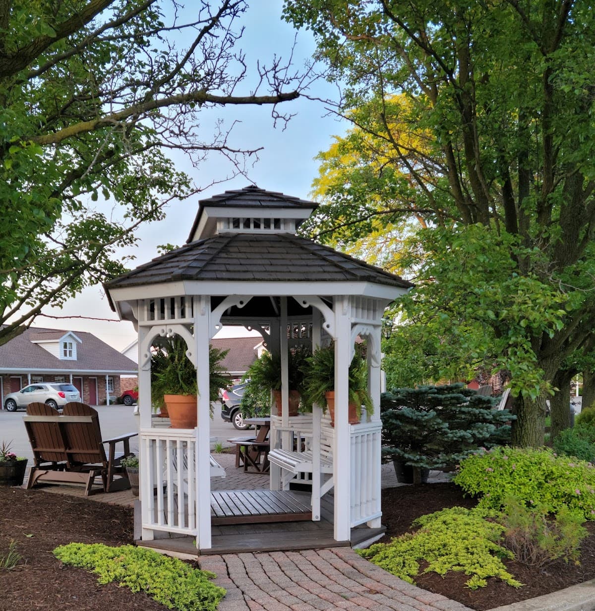 Dutch Host Inn